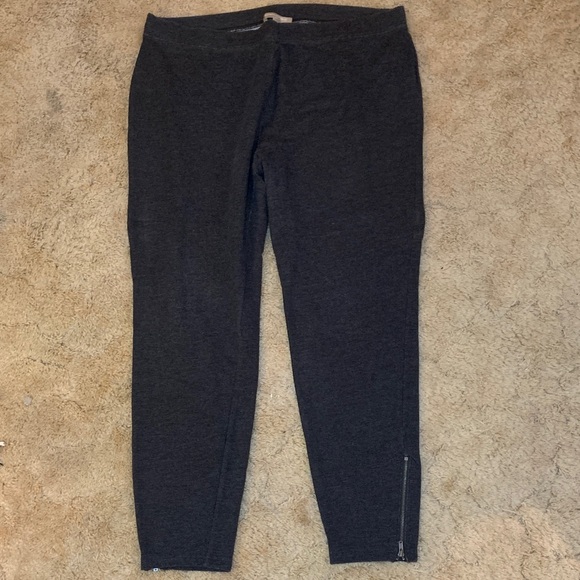 Banana Republic Pants - Banana Republic Charcoal Leggings with Zipper Detail Size Large